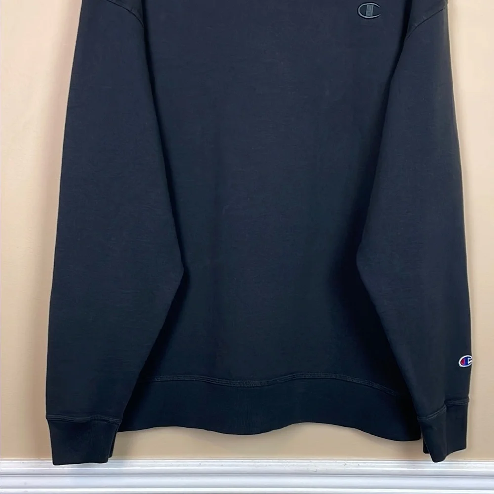 Champion Men’s Black Crewneck Fleece Lined Athleisure Loungewear Sweatshirt - Picture 2 of 8